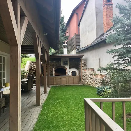 Sakka House *